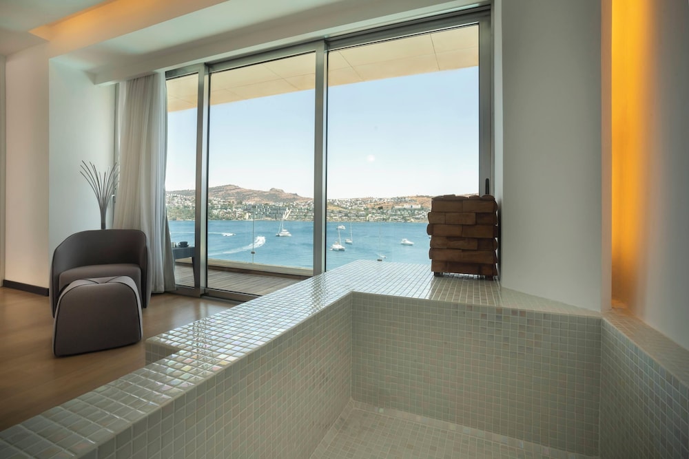 cape bodrum luxury hotel and beach