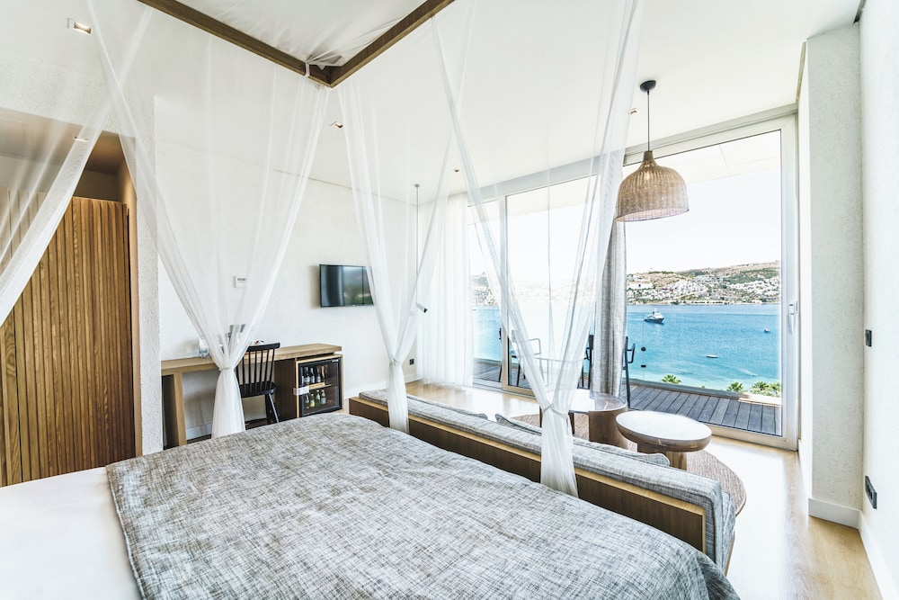 cape bodrum luxury hotel and beach
