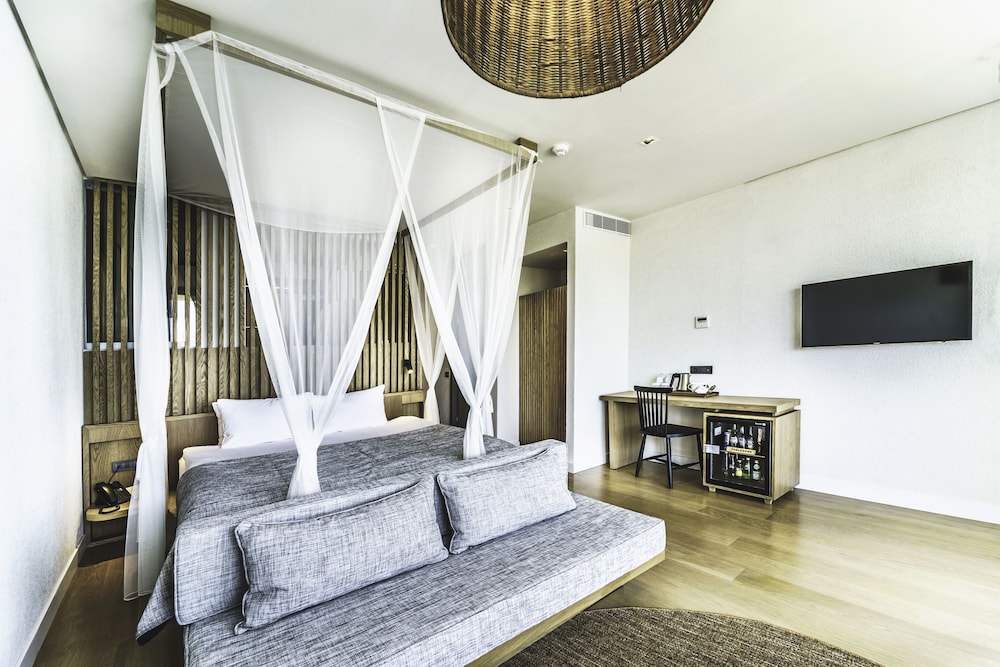 cape bodrum luxury hotel and beach