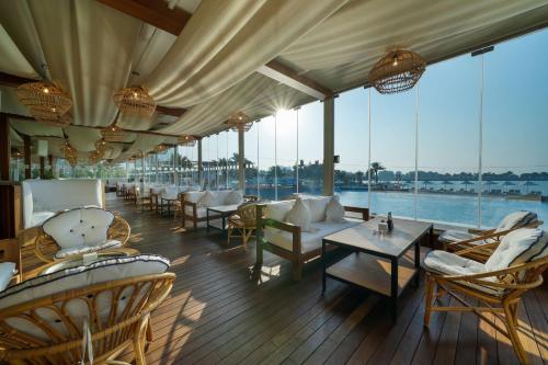 radisson blu hotel and resort abu dhabi corniche