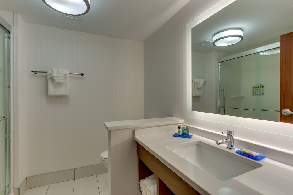 holiday inn express and suites troy by ihg