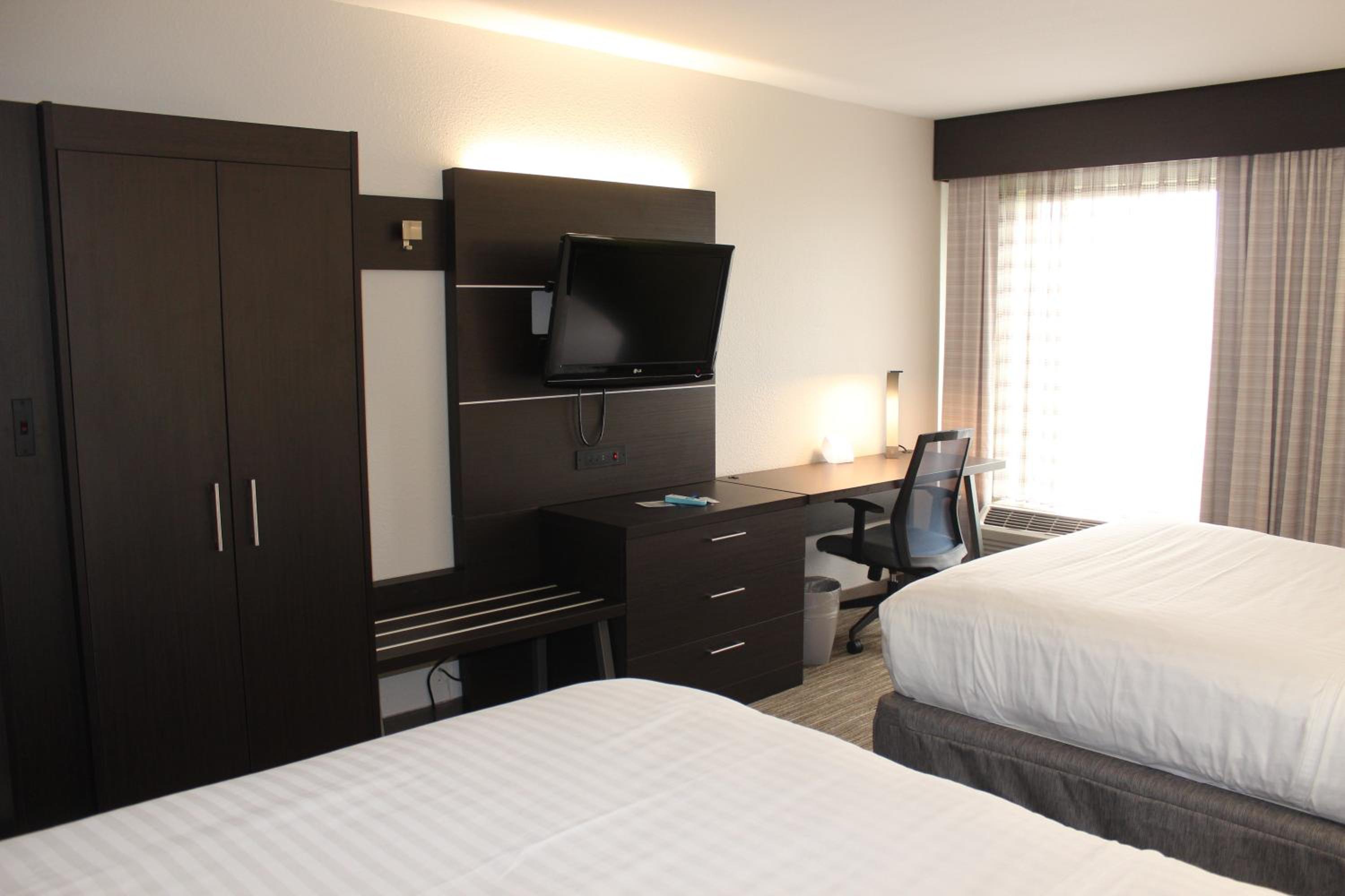 holiday inn express and suites troy by ihg