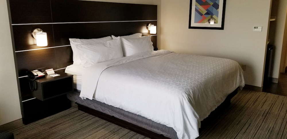 holiday inn express and suites troy by ihg