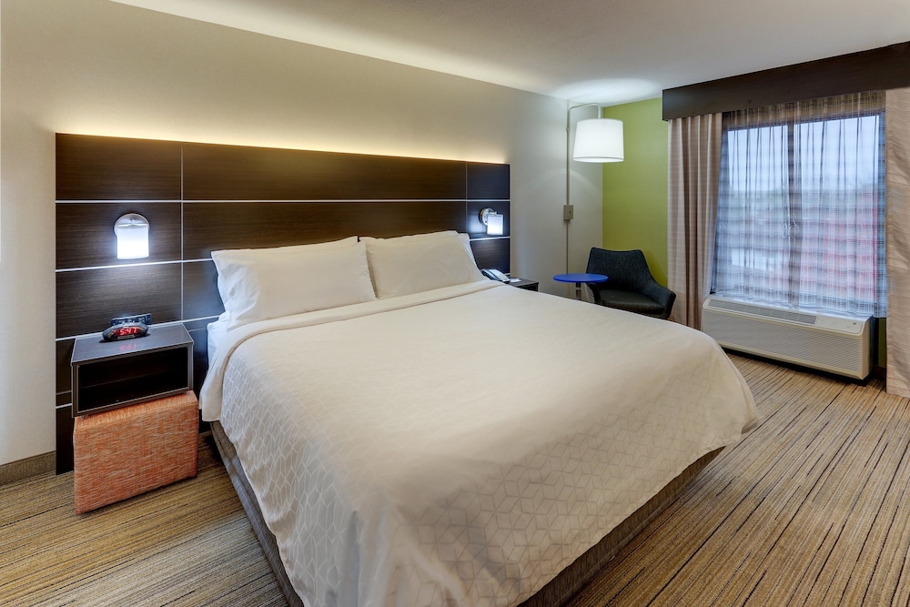 holiday inn express and suites troy by ihg