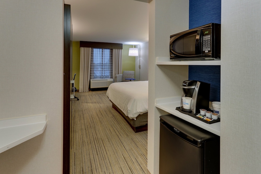 holiday inn express and suites troy by ihg