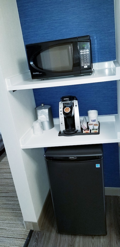 holiday inn express and suites troy by ihg