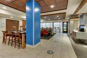 holiday inn express and suites troy by ihg
