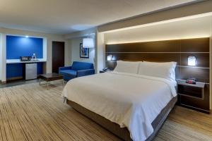 holiday inn express and suites troy by ihg