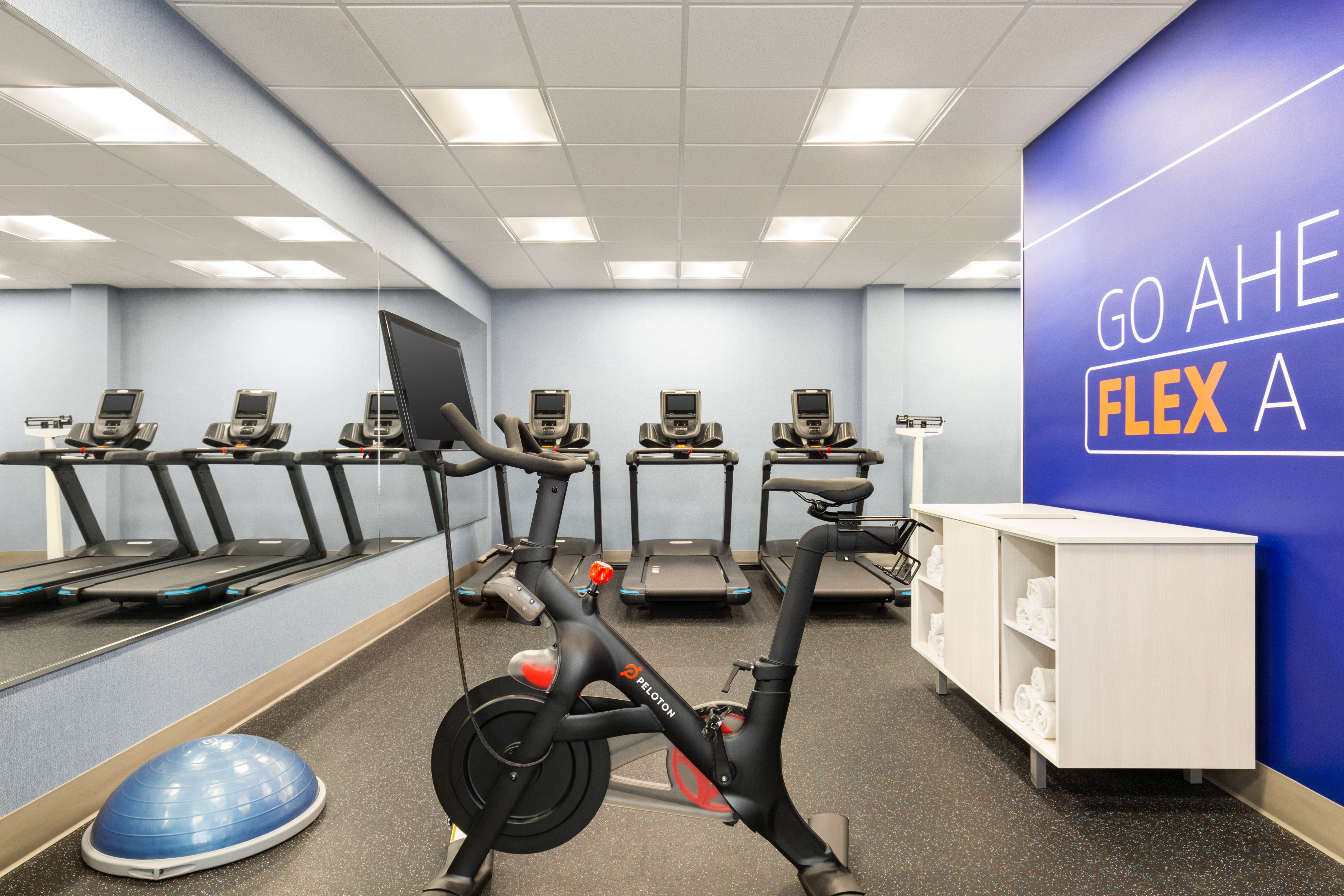 holiday inn express and suites tuscaloosa university by ihg