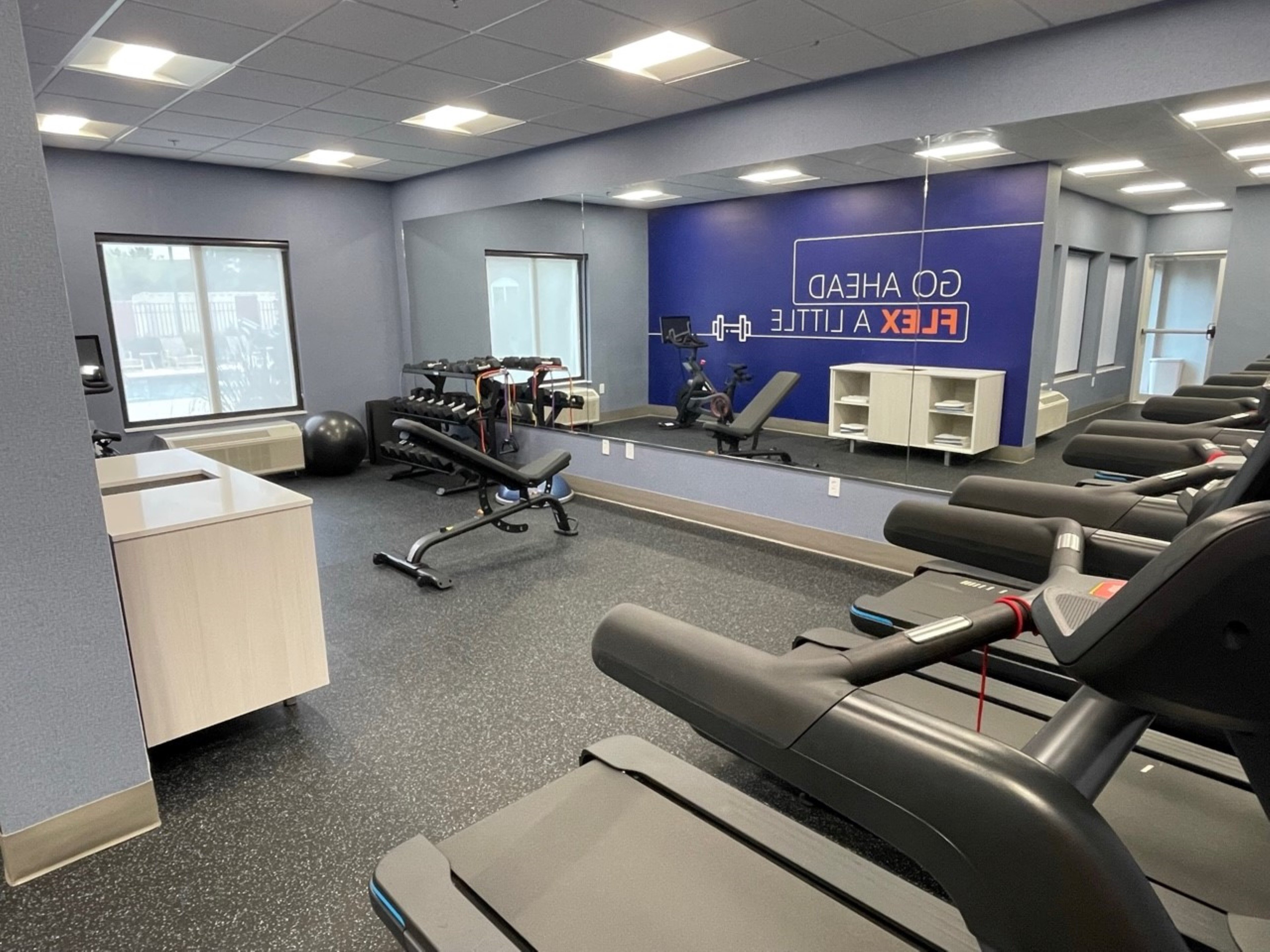 holiday inn express and suites tuscaloosa university by ihg