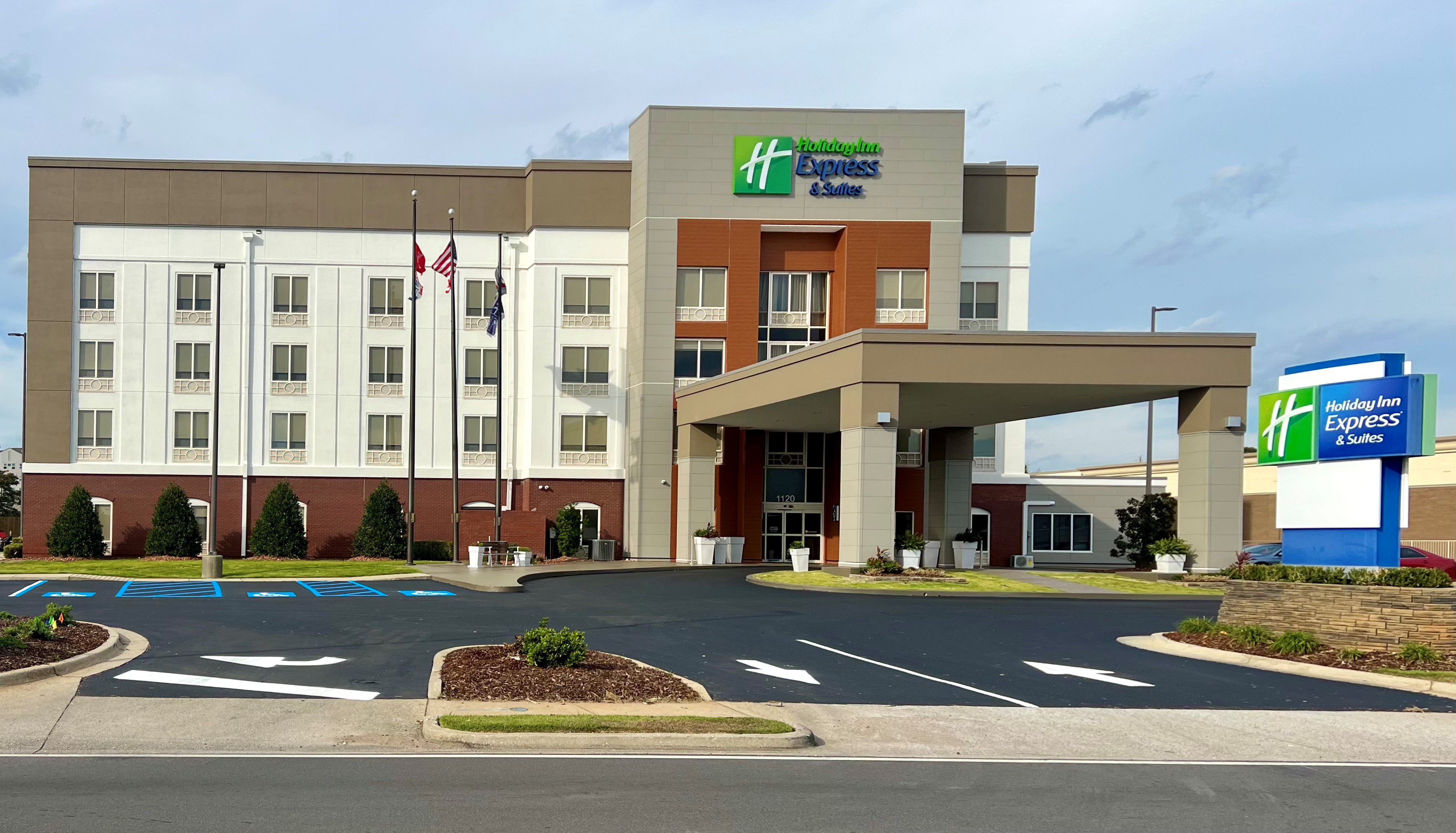 holiday inn express and suites tuscaloosa university by ihg