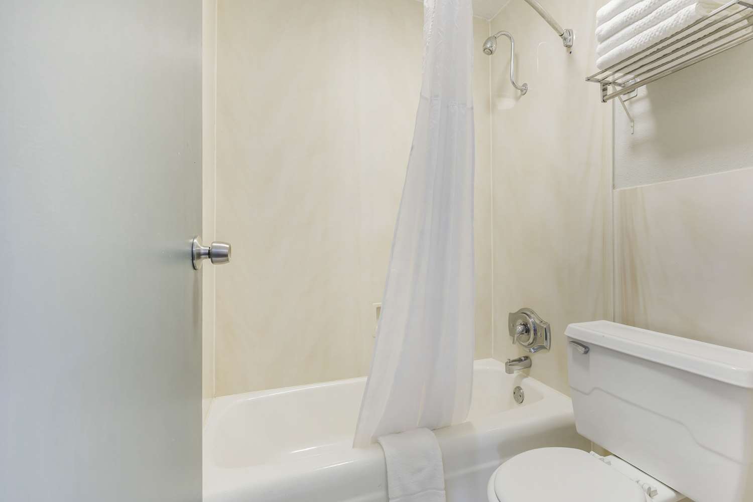 quality inn and suites