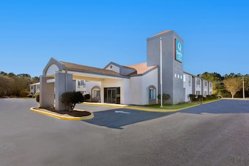Quality Inn,,2 star