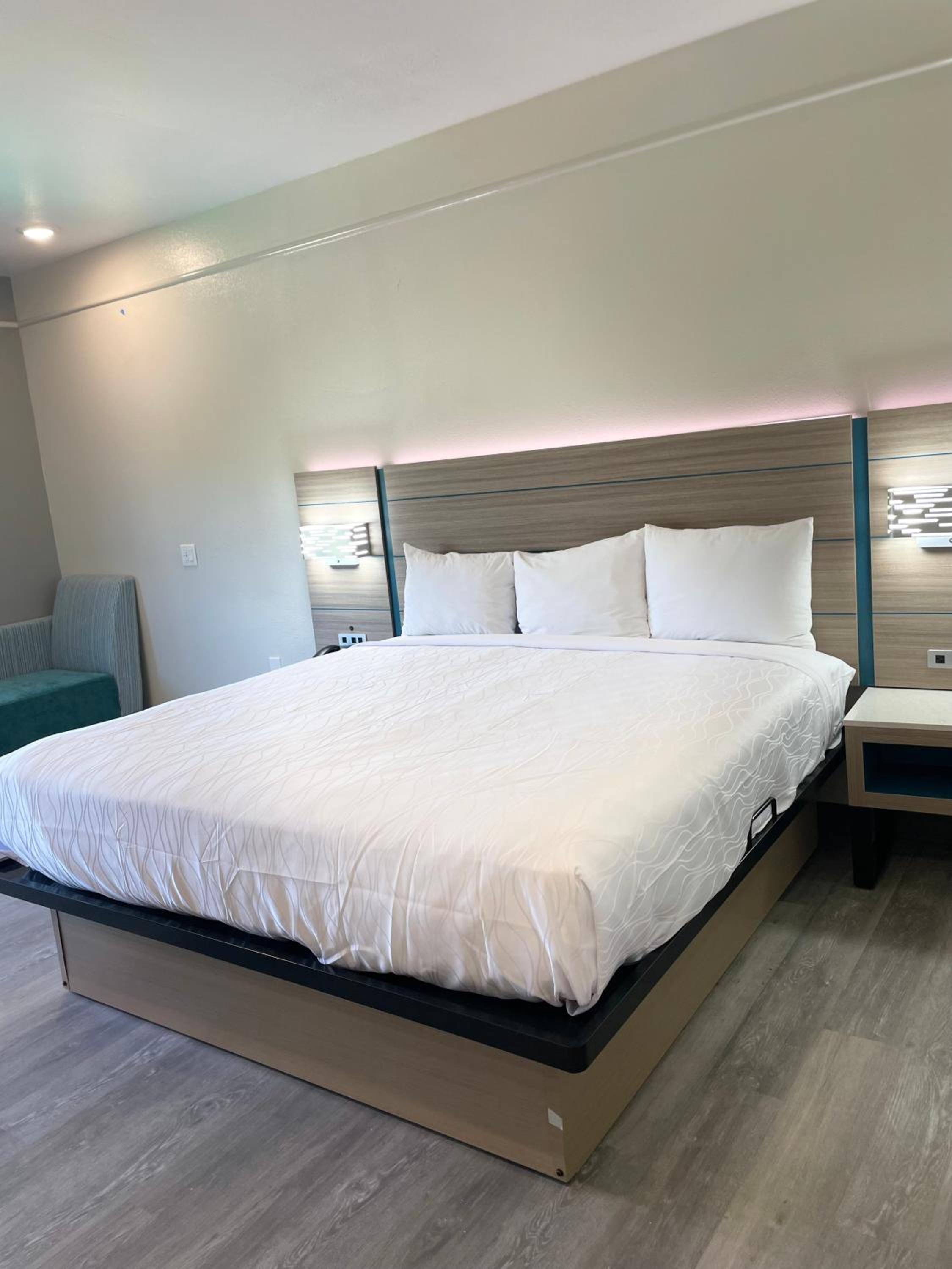 sonesta essential north houston