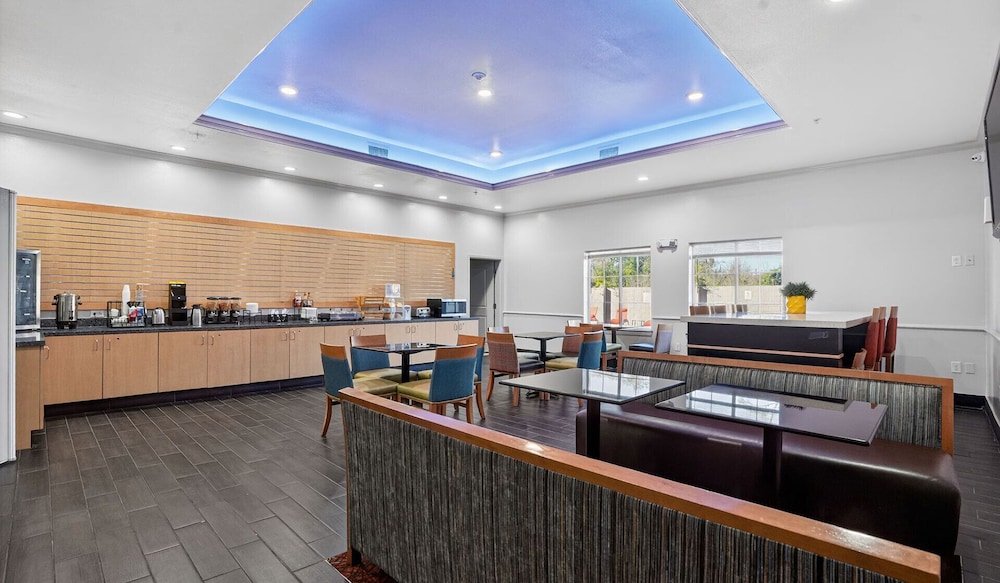 sonesta essential north houston