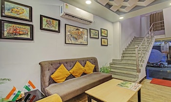 Hotel Royal Crowne,,3 star
