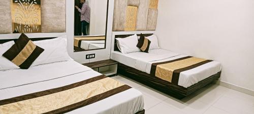 Hotel Sehmi's Best Rest Inn,,3 star