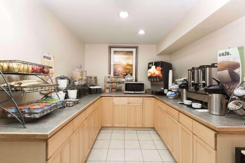 baymont inn and suites by wyndham anchorage airport