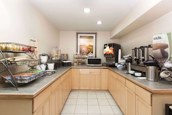 baymont inn and suites by wyndham anchorage airport