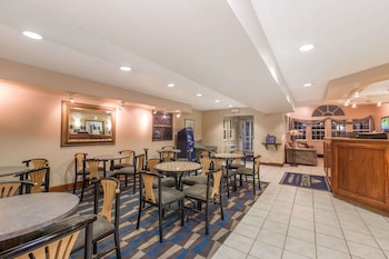 baymont inn and suites by wyndham anchorage airport