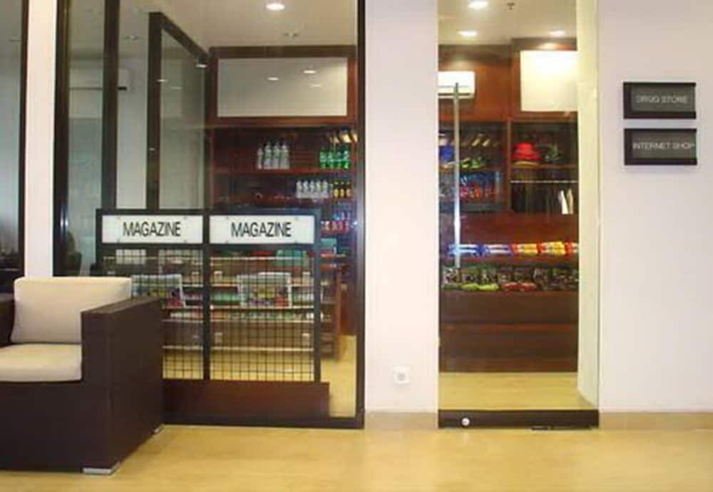 bintang flores hotel