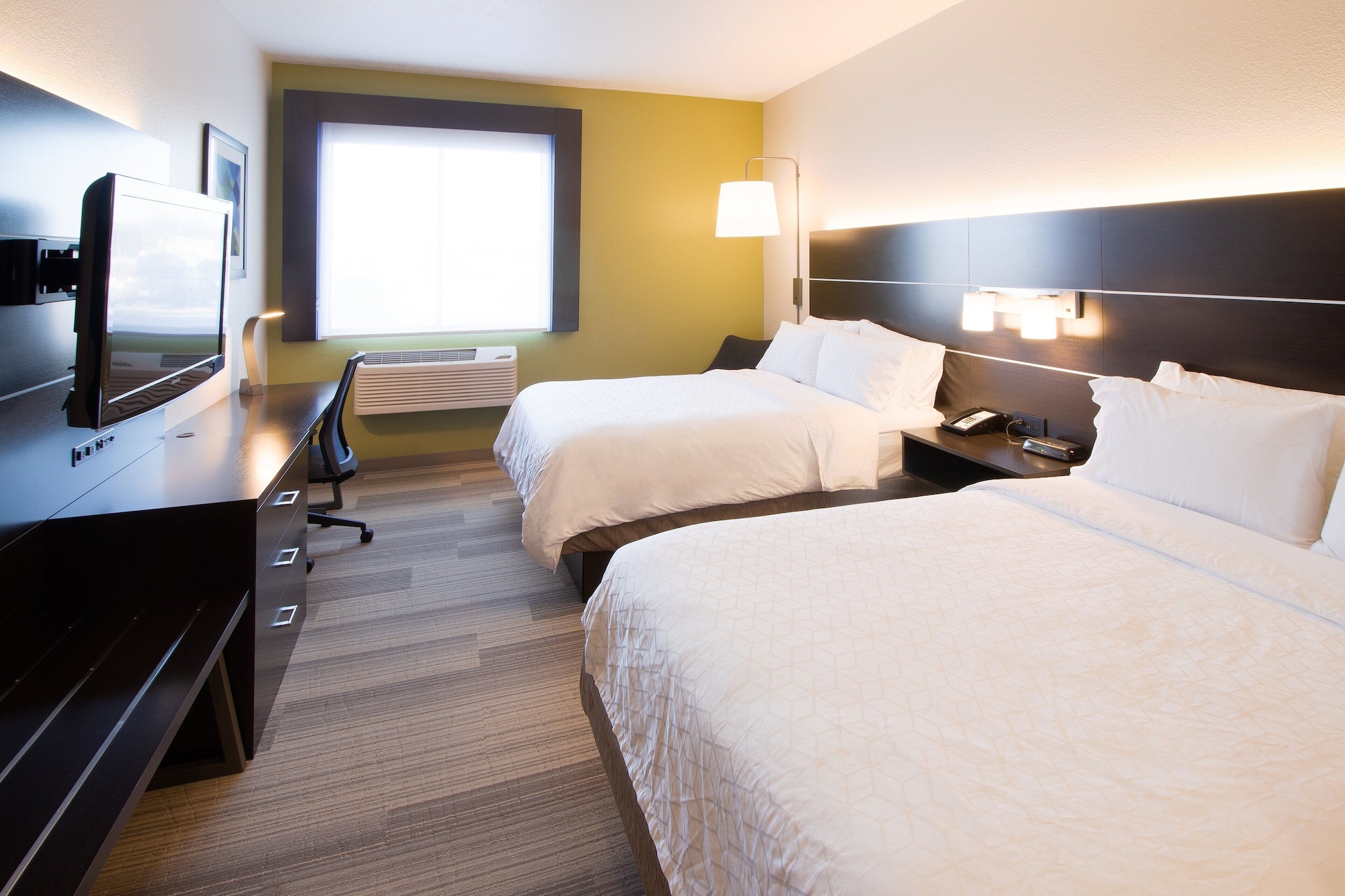 holiday inn express and suites worthington by ihg