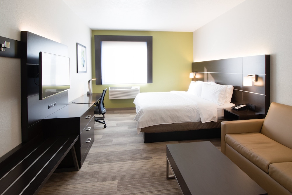 holiday inn express and suites worthington by ihg