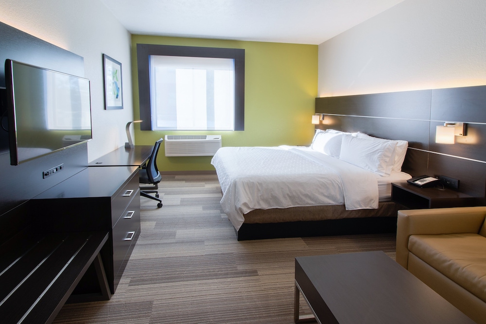 holiday inn express and suites worthington by ihg