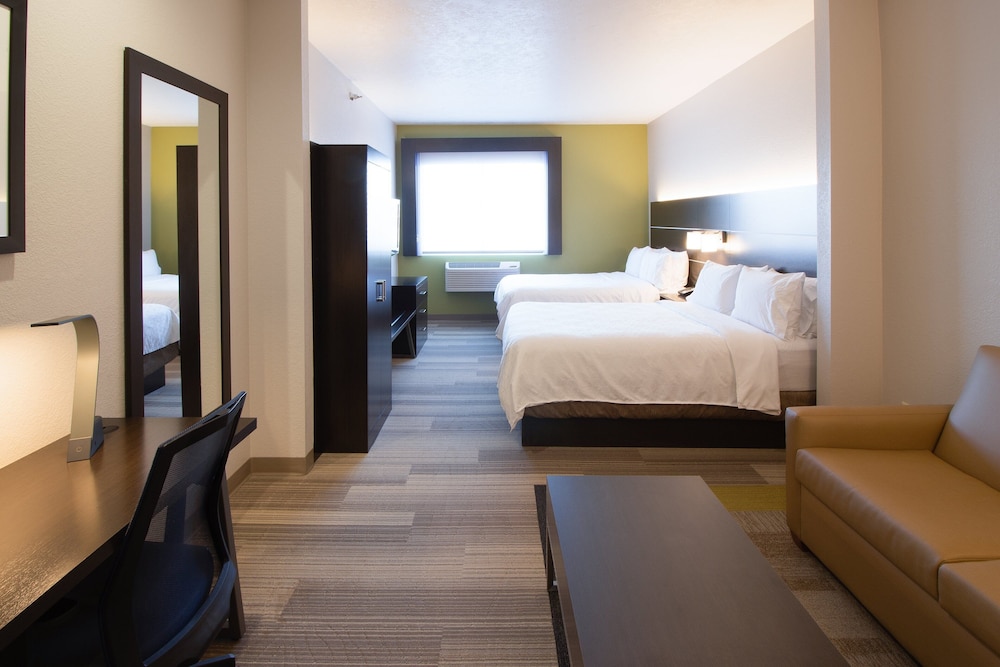 holiday inn express and suites worthington by ihg