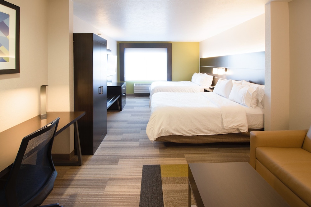 holiday inn express and suites worthington by ihg