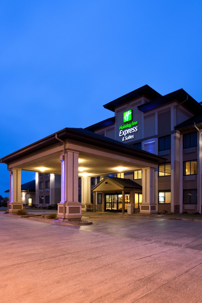 holiday inn express and suites worthington by ihg