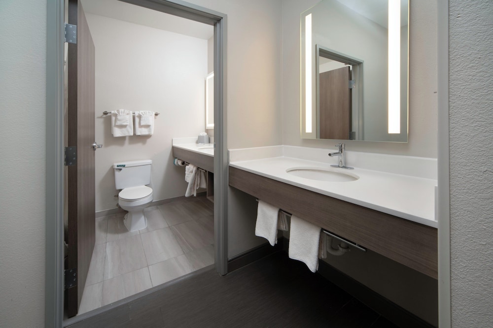holiday inn express hotel and suites canyon by ihg