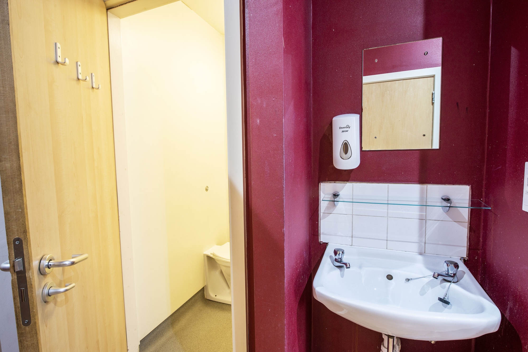 aando edinburgh city hostel