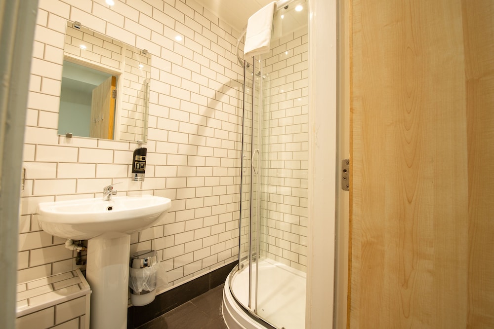 aando edinburgh city hostel