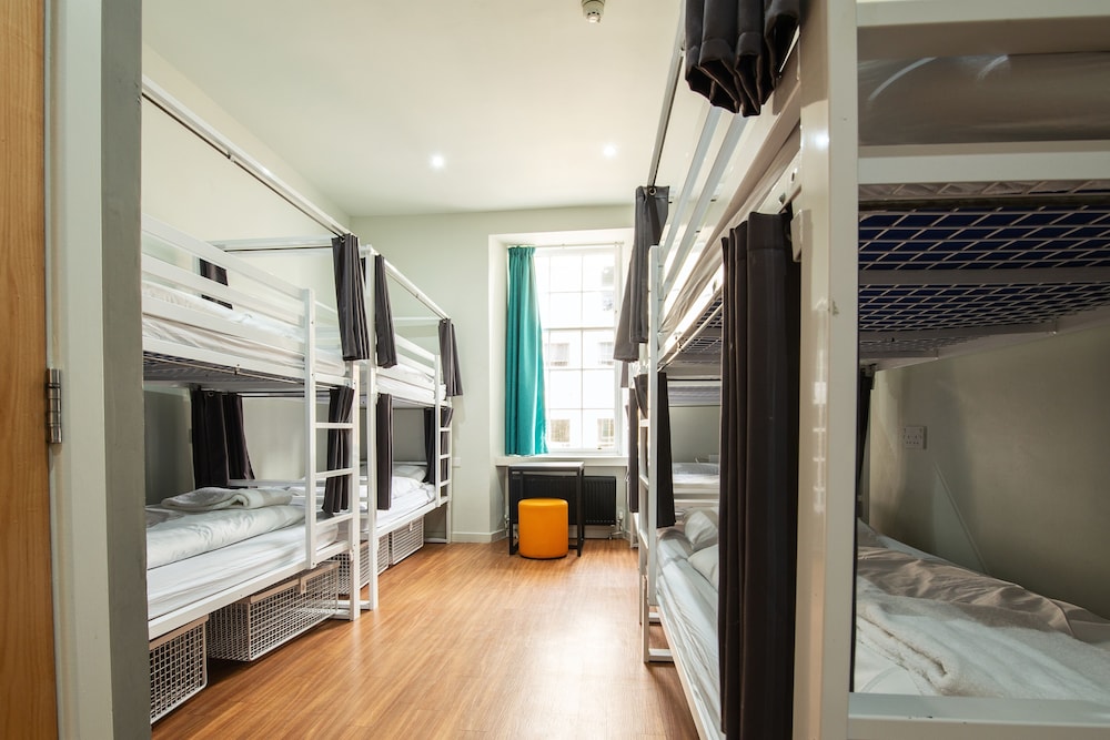 aando edinburgh city hostel