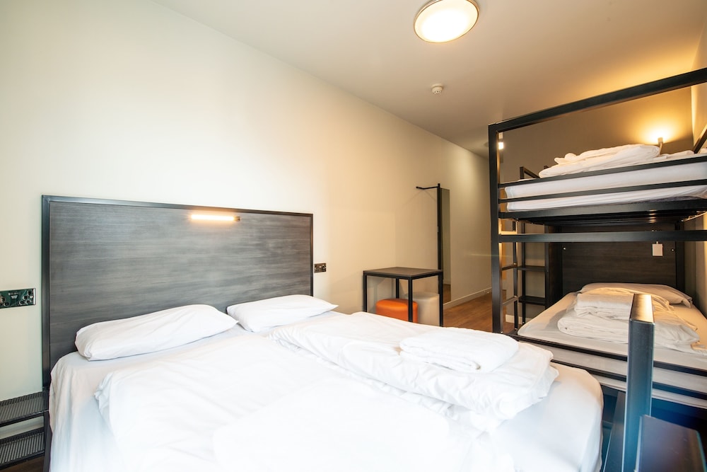 aando edinburgh city hostel