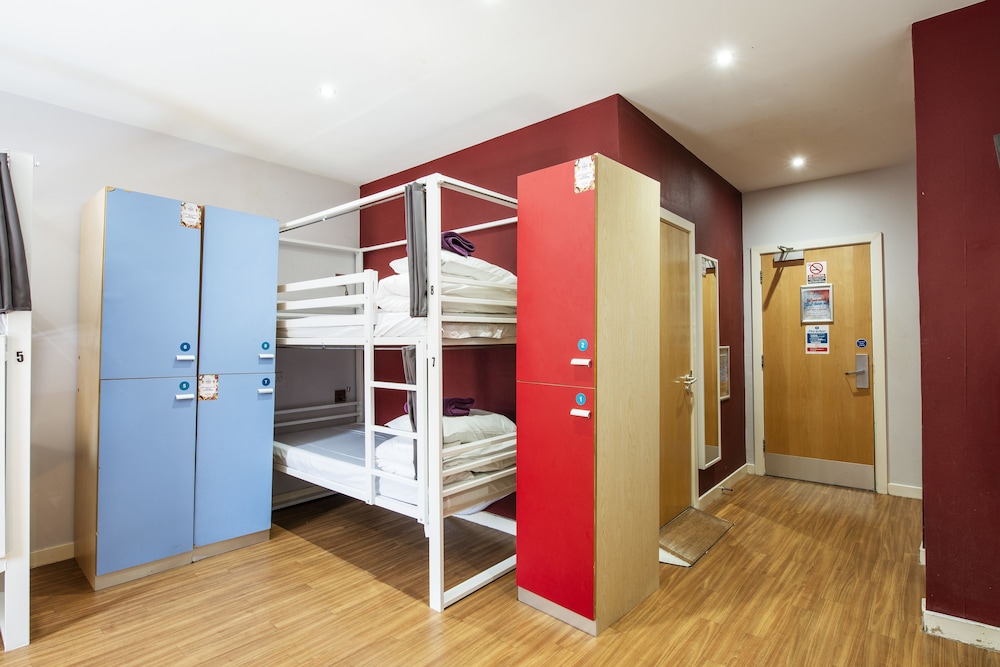 aando edinburgh city hostel