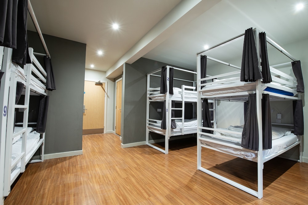 aando edinburgh city hostel