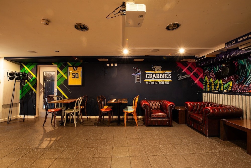 aando edinburgh city hostel