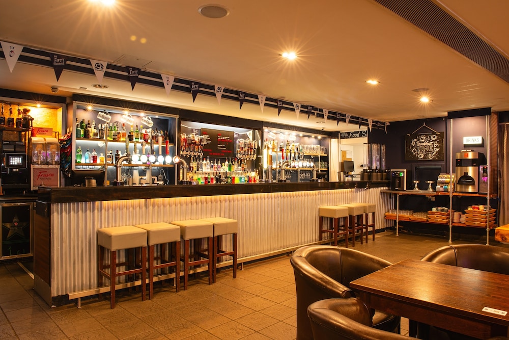 aando edinburgh city hostel