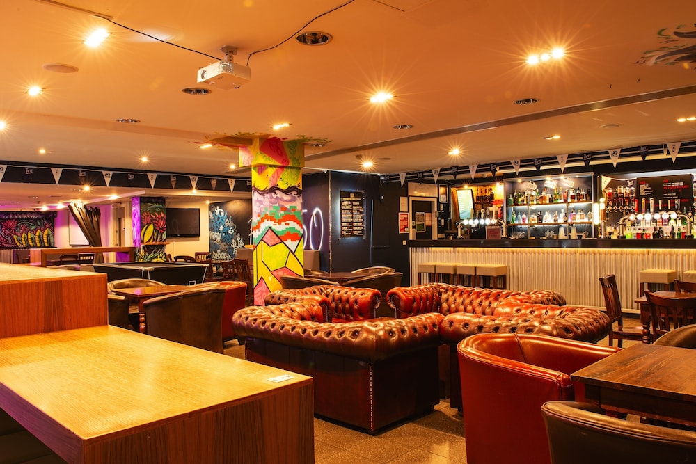 aando edinburgh city hostel