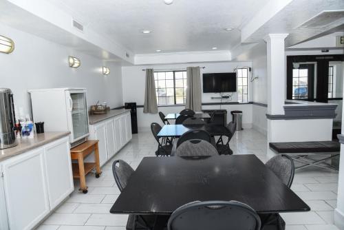 travelers inn carlin nv near elko