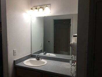 travelers inn carlin nv near elko