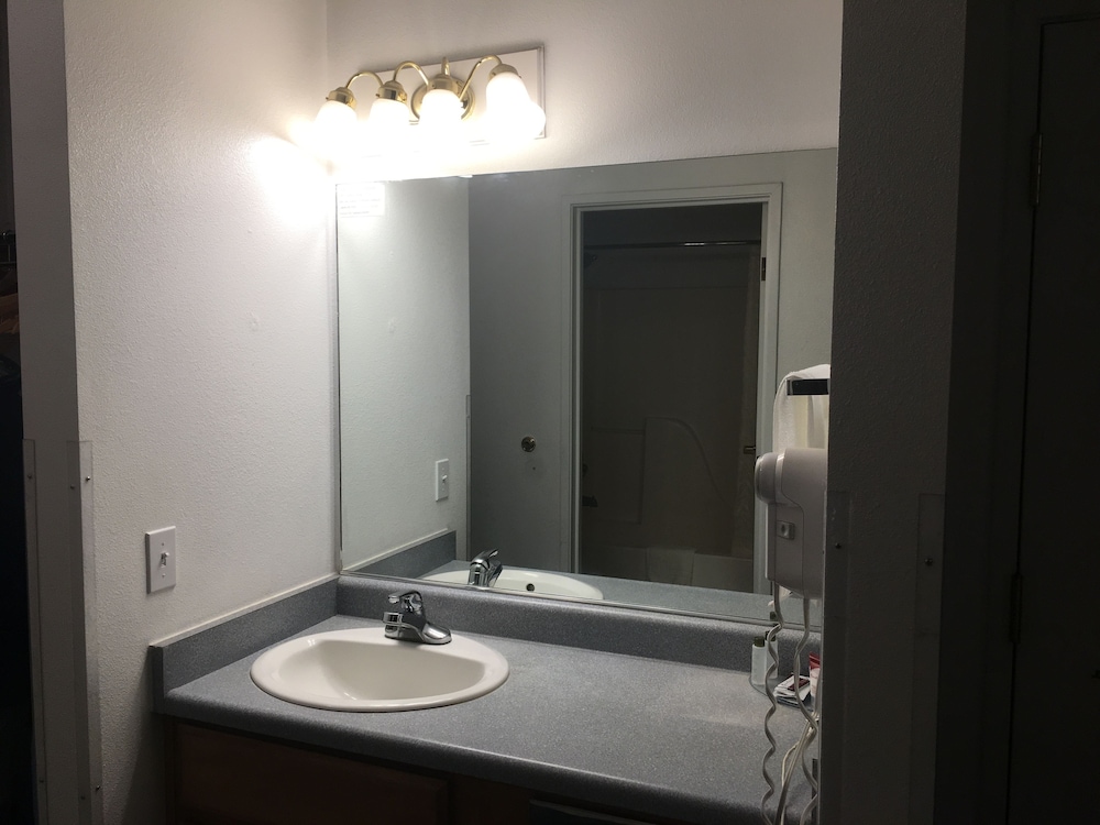 travelers inn carlin nv near elko