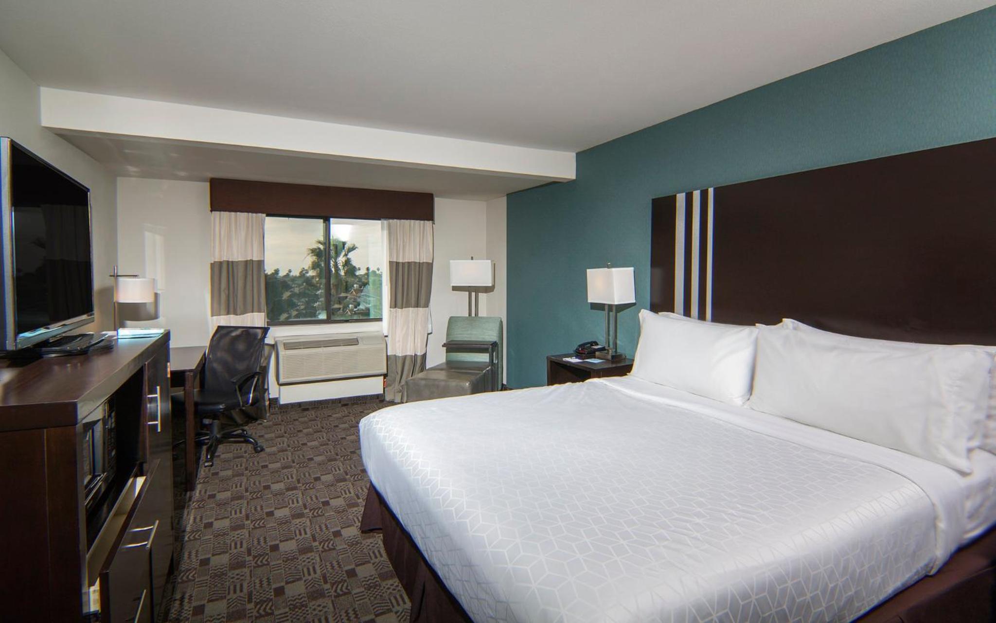 holiday inn express hotel and suites carlsbad beach by ihg