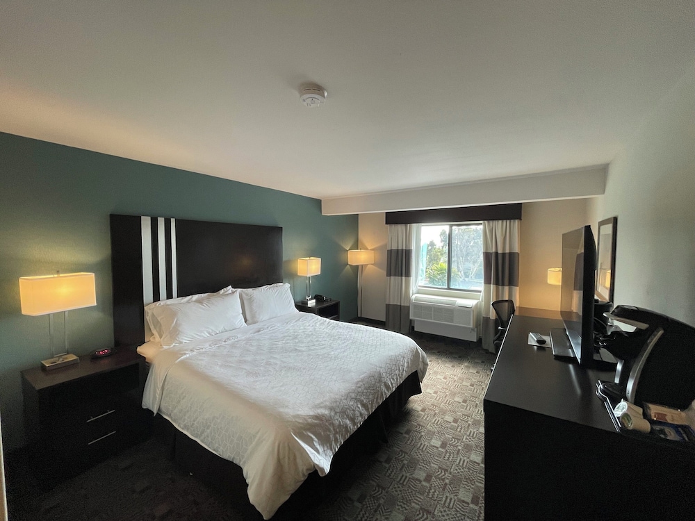 holiday inn express hotel and suites carlsbad beach by ihg