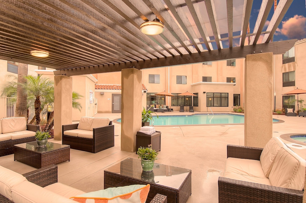 holiday inn express hotel and suites carlsbad beach by ihg
