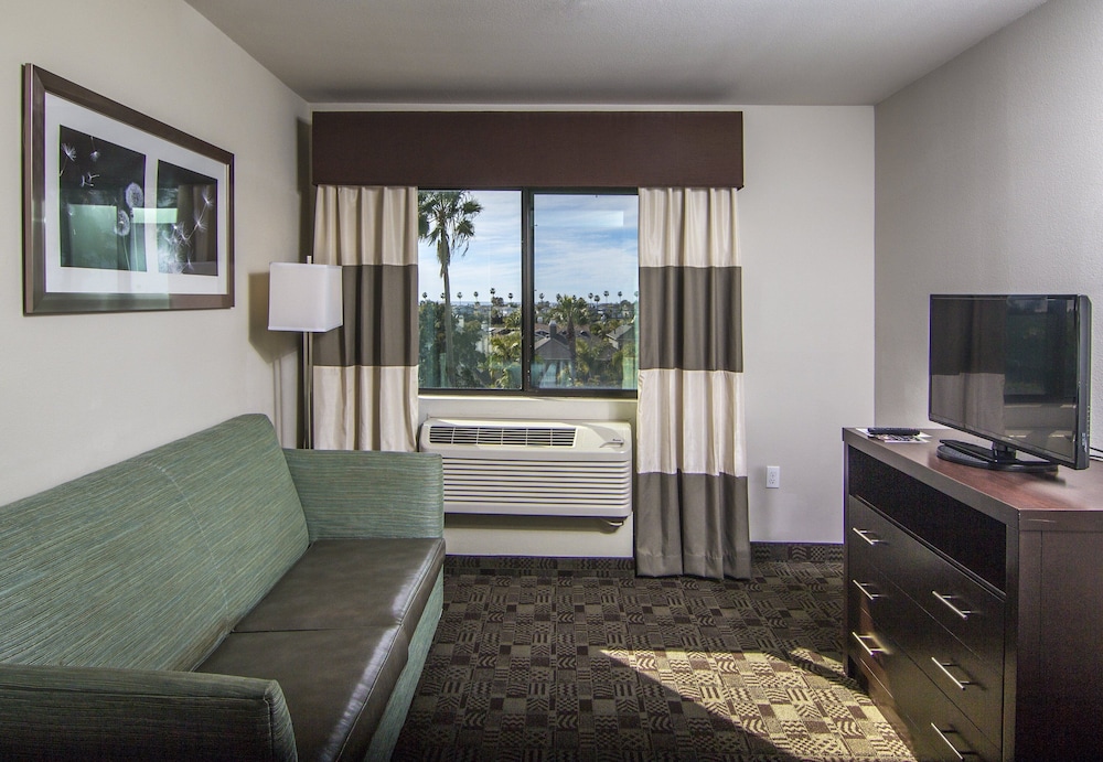 holiday inn express hotel and suites carlsbad beach by ihg