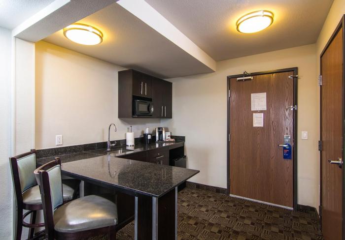 holiday inn express hotel and suites carlsbad beach by ihg