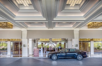 intercontinental muscat by ihg